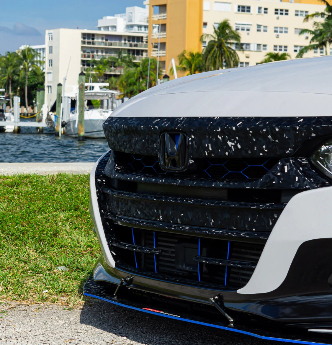 2021-2022 HONDA ACCORD FORGED CARBON FIBER OVERLAY CHROME DELETE GRILL COMPLETE - Image 4