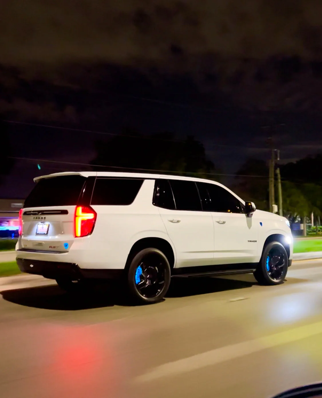 2021-2025 5TH GEN CADILLAC ESCALADE REFLECTIVE CALIPER COVERS - Image 3