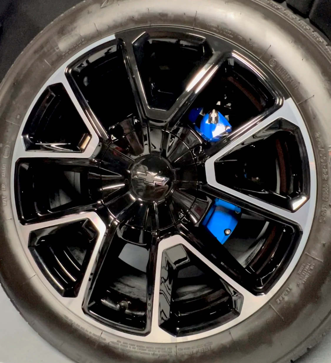 2021-2025 5TH GEN CHEVY TAHOE WHEEL CHROME DELETE OVERLAY - Image 5
