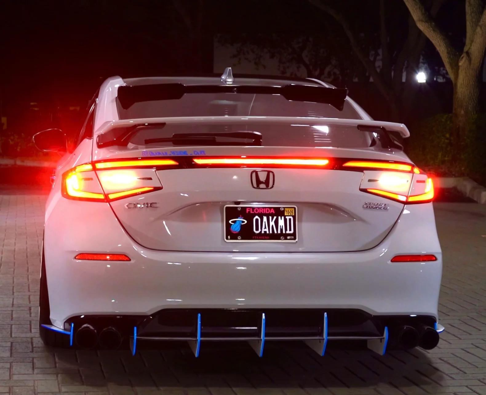 2022-2026 Honda Civic Hatchback Pearl White Reverse Brake Tail Light overlay - Image 2