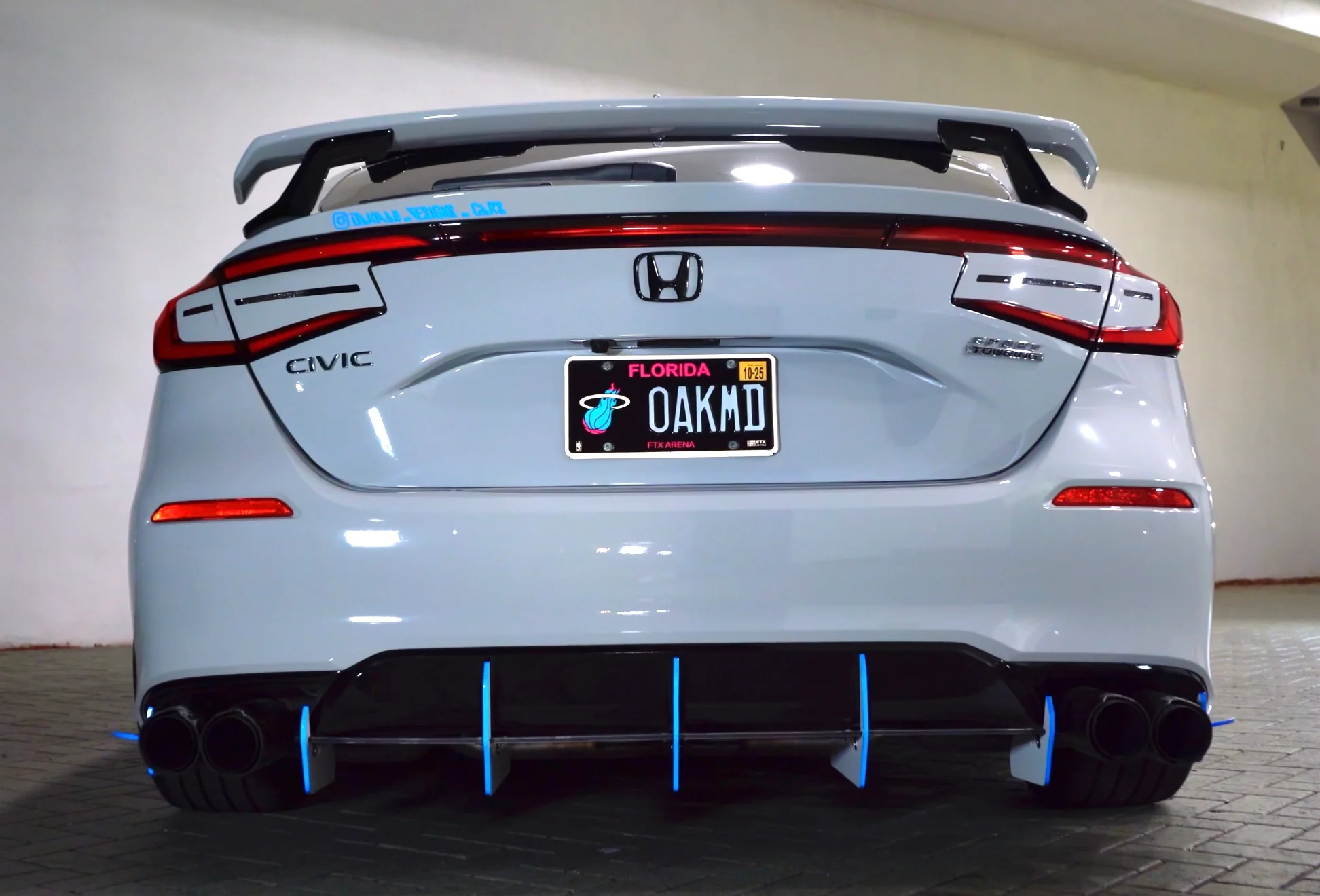 2022-2026 Honda Civic Hatchback Pearl White Reverse Brake Tail Light overlay - Image 4